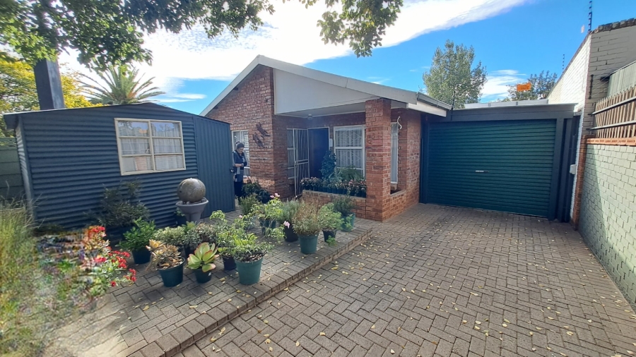 2 Bedroom Property for Sale in Fleurdal Free State
